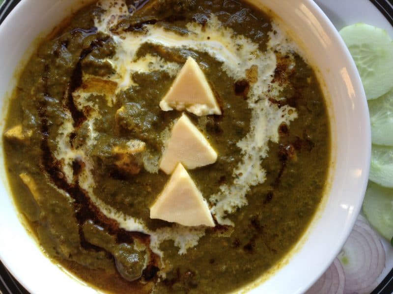 Paneer methi chaman (Paneer in fenugreek leaves and spinach gravy)