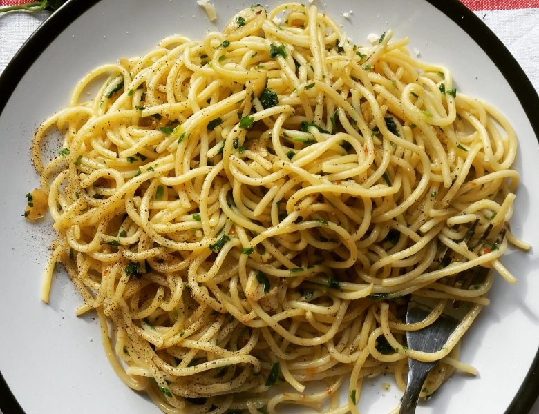 Spaghetti Aglio E Olio (aglio=garlic, Olio= Olive oil)