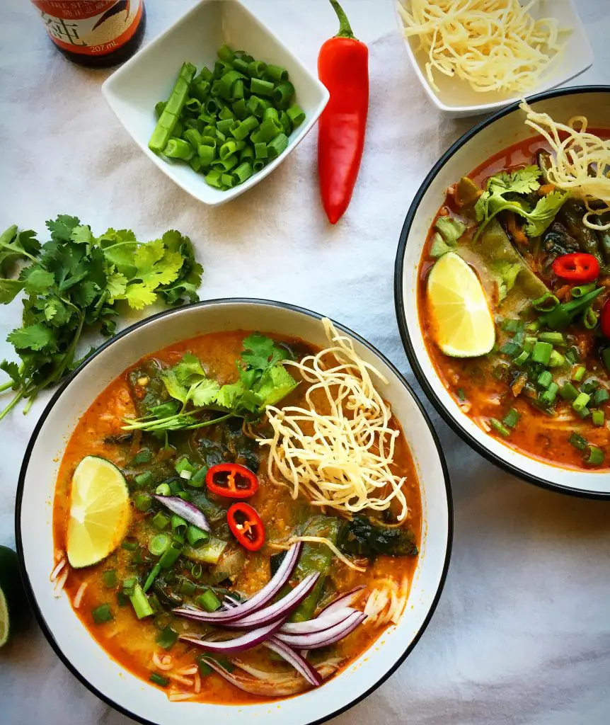 KHAO SOI ( Thai Coconut Curry Noodle Soup)