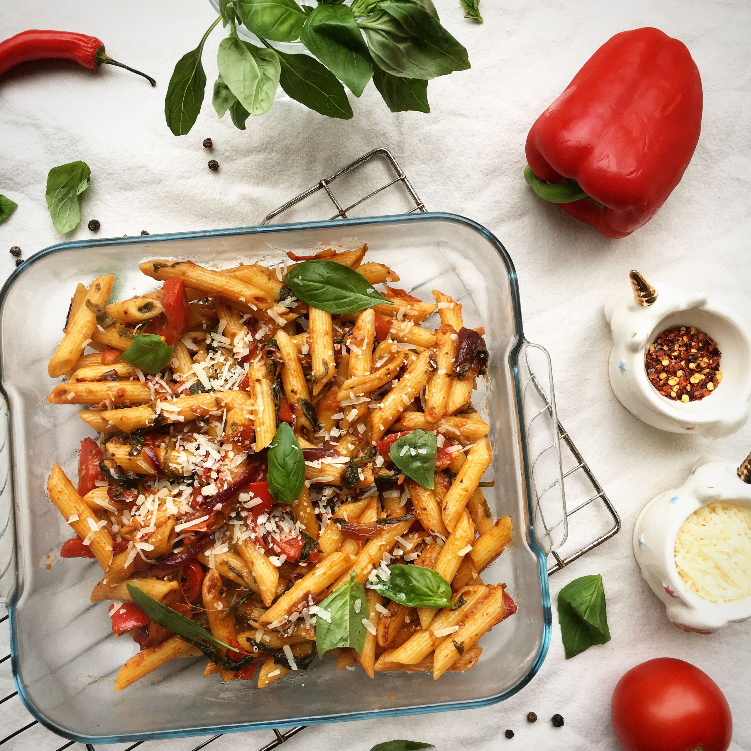 Pasta with Spinach and Red Peppers