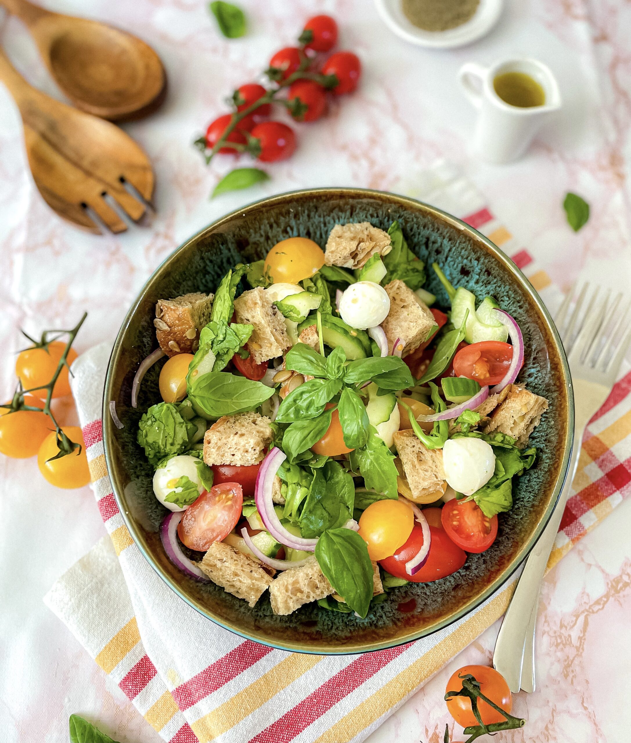 Panzanella (Tuscan Style Tomato and Bread salad)