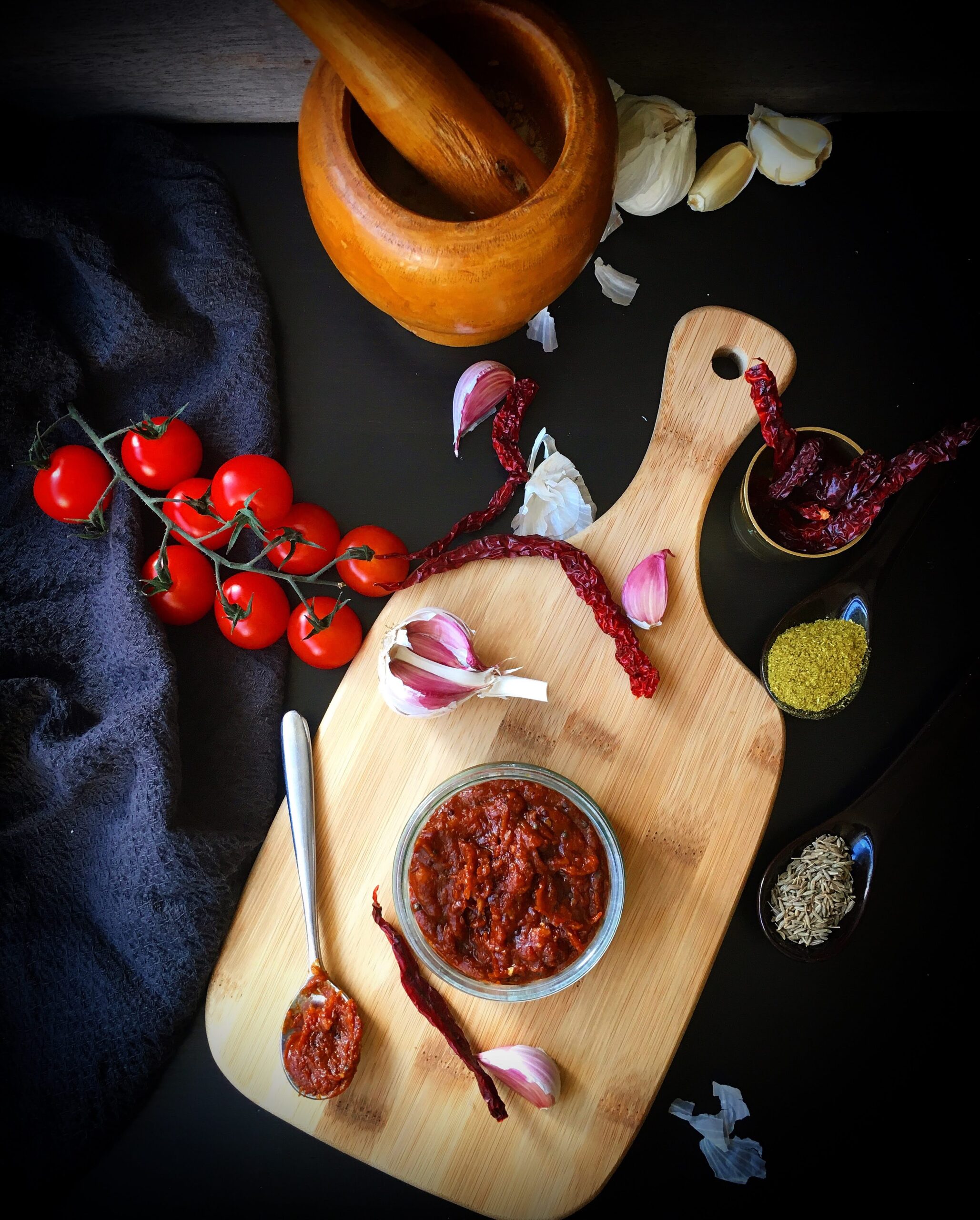 Rajasthani Garlic and Red Chilli Chutney ( Rajasthani Lehsun ki chutney)