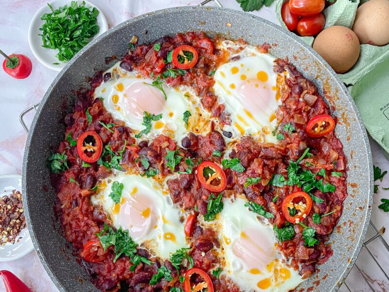Spicy and smoky eggs with kidney beans